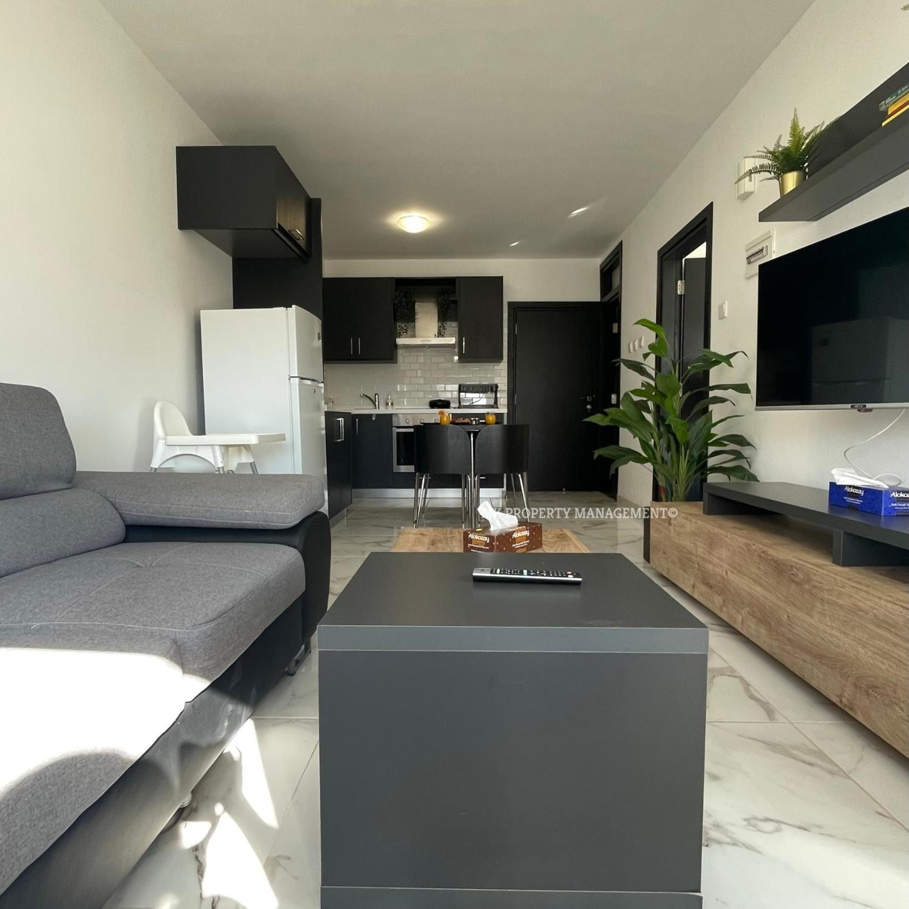 Mad Beach Protaras Exterior photo